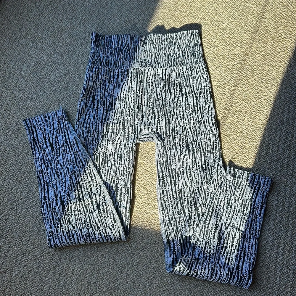 Athleta Flurry Elemental Tights Leggings, Small - Picture 4 of 7